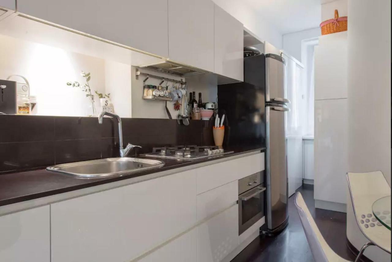 Lovely Apartment In The Heart Of Milano Exteriör bild